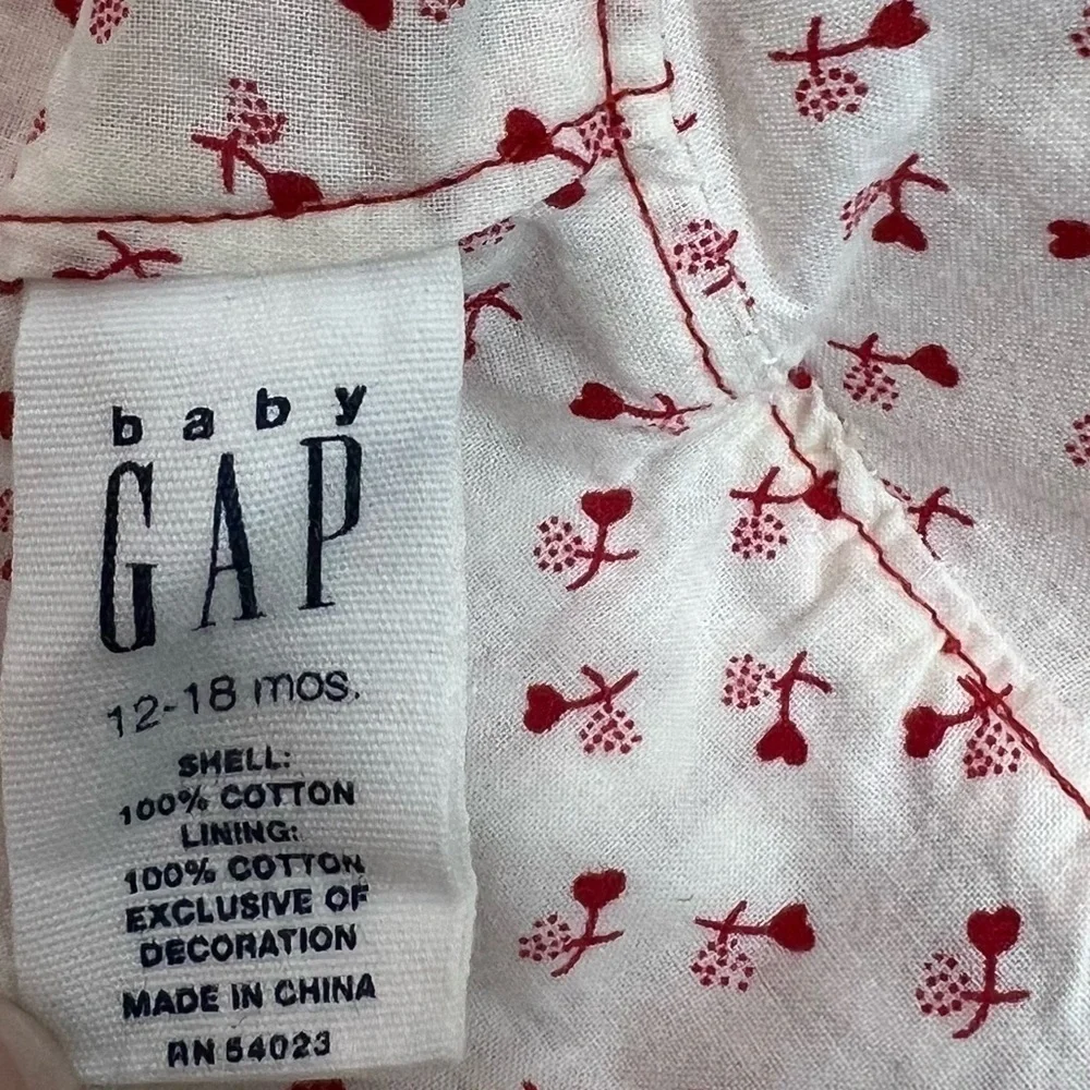 BABY Gap Hearts and Stripes‎ Reversible Girls Valentines Day Hat 12-18 mo.